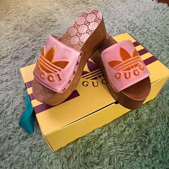 Gucci x Adidas Platforms/Clogs - Picture 6 of 6